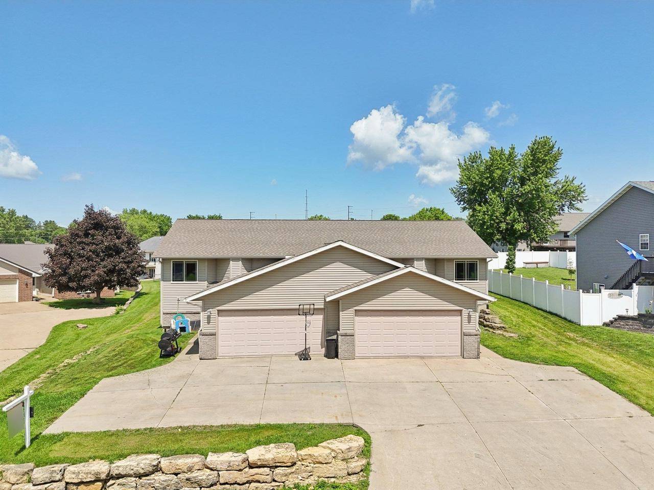 Dodgeville, WI 53533,308-310 Redruth Drive