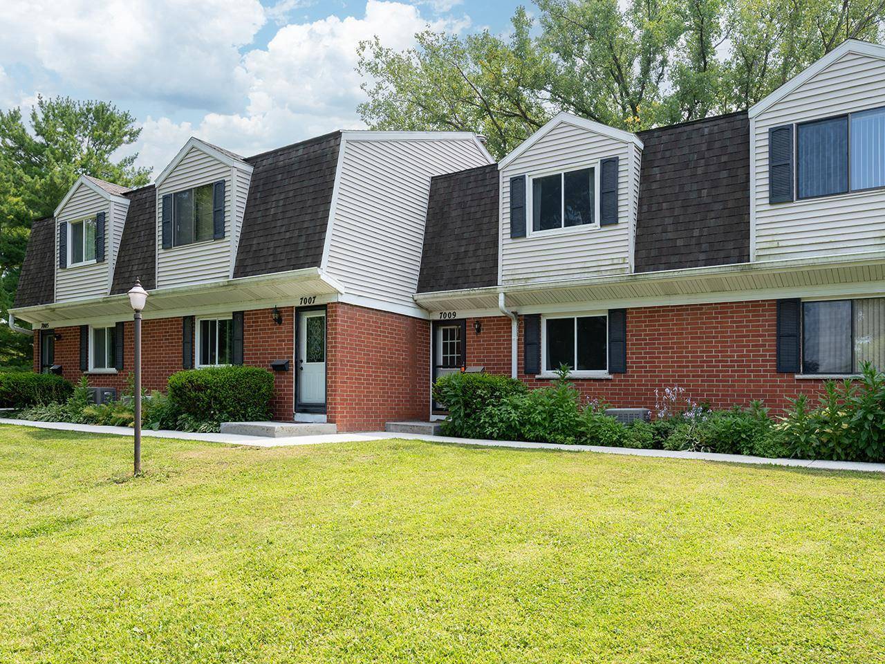 Middleton, WI 53562,7009 Fortune Drive