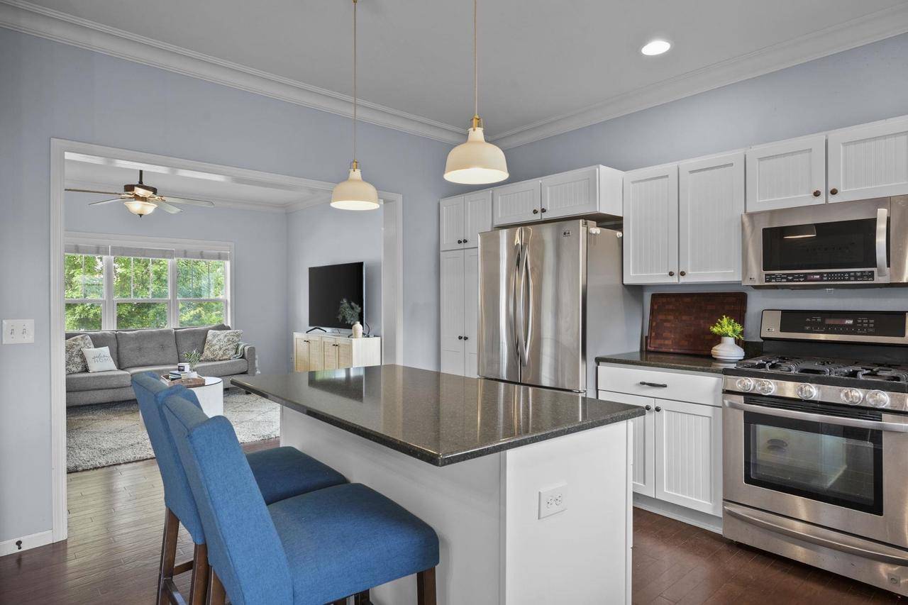 Verona, WI 53593,8917 Hollybush Lane