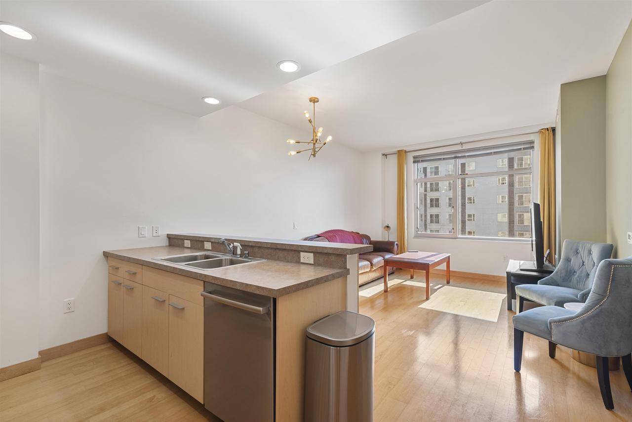 Madison, WI 53703,309 W Washington Avenue #604