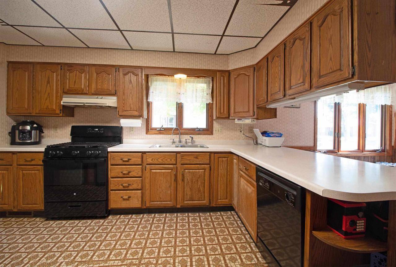 Spring Green, WI 53588,357 W Monroe Street