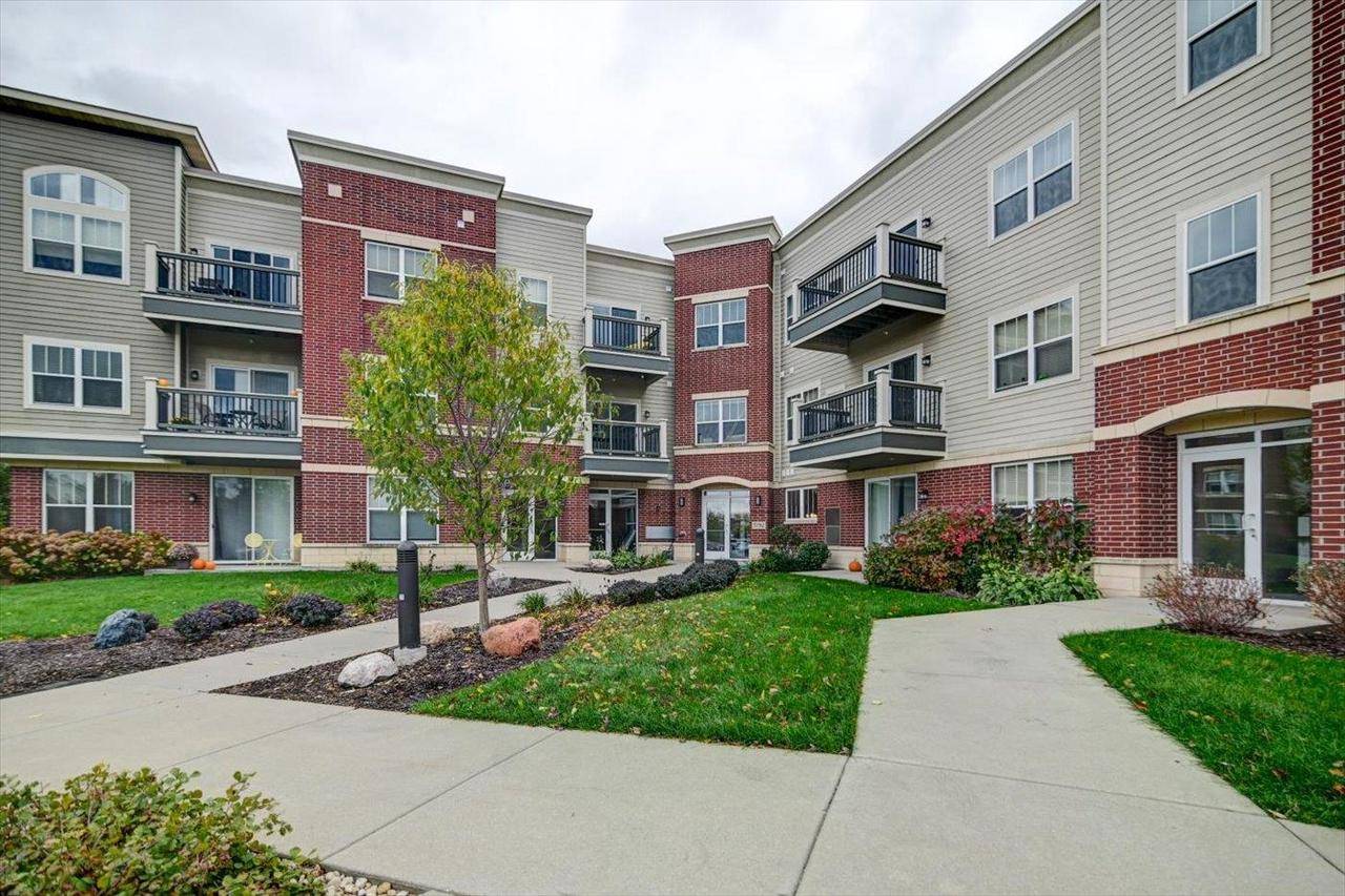 Fitchburg, WI 53711-7728,5192 Sassafras Drive #109