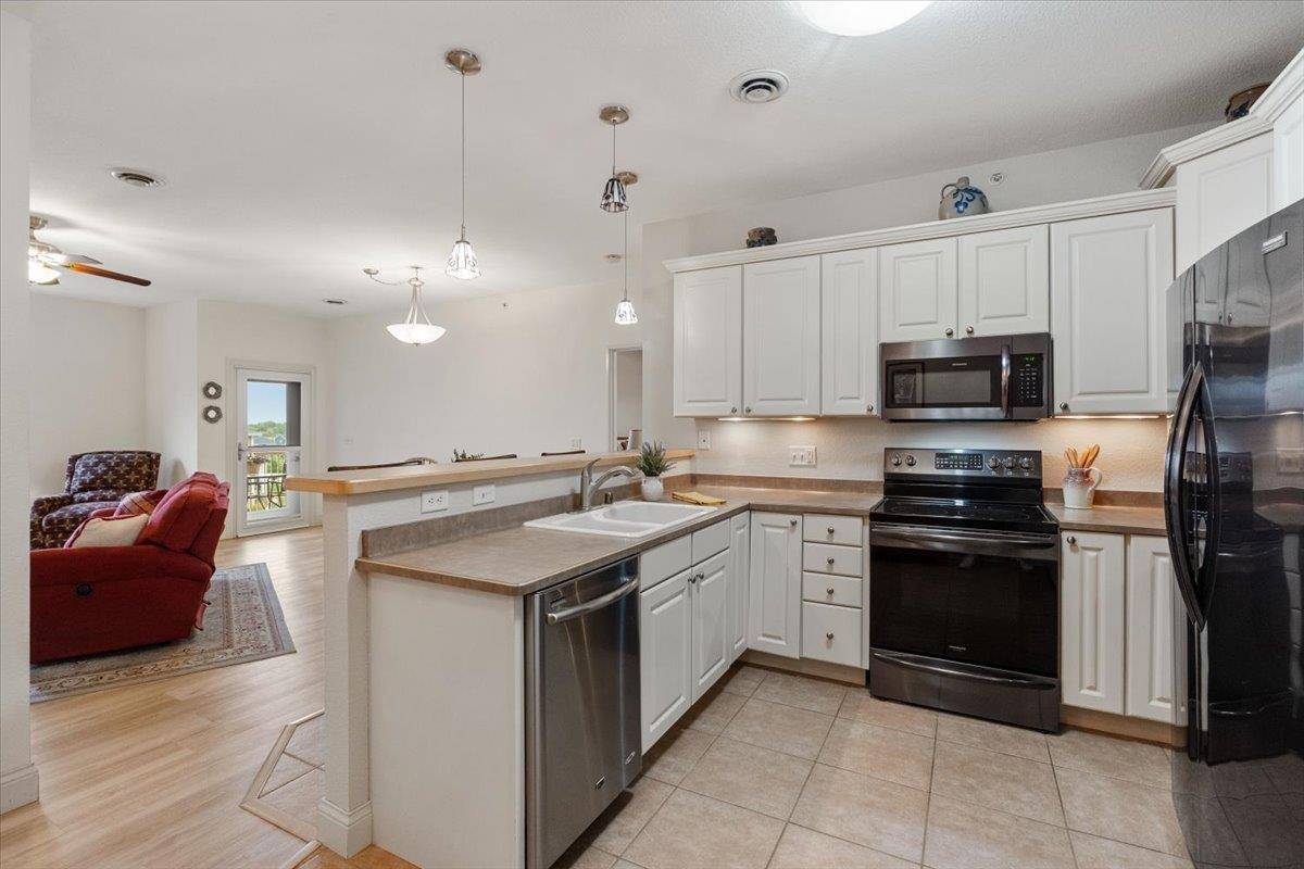 Sun Prairie, WI 53590,1300 School Street #211