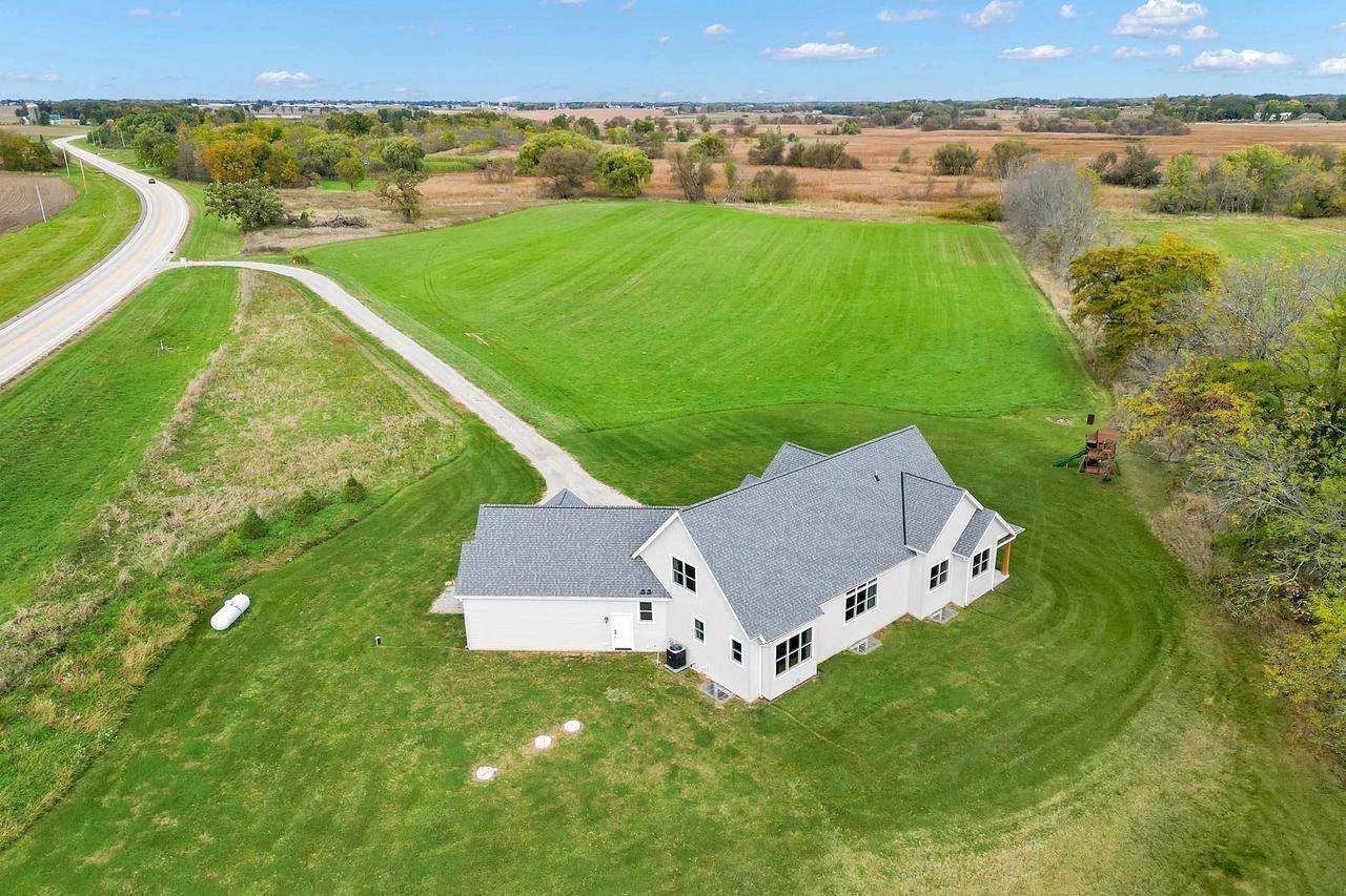 Juneau, WI 53039,N4550 County Road DJ