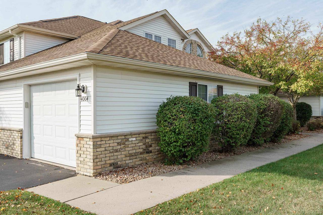 Janesville, WI 53548,4004 Creekside Drive #25