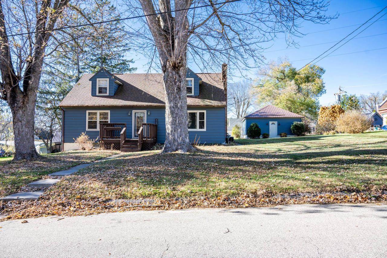 Wonewoc, WI 53968,515 N East Street