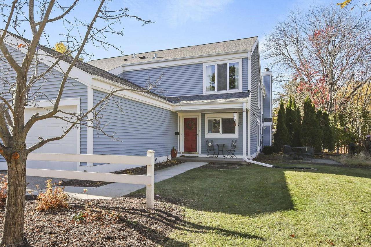 Madison, WI 53717,6 Bayberry Trail