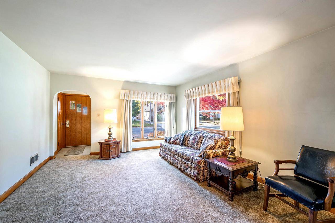 Stevens Point, WI 54481,2032 OAK STREET