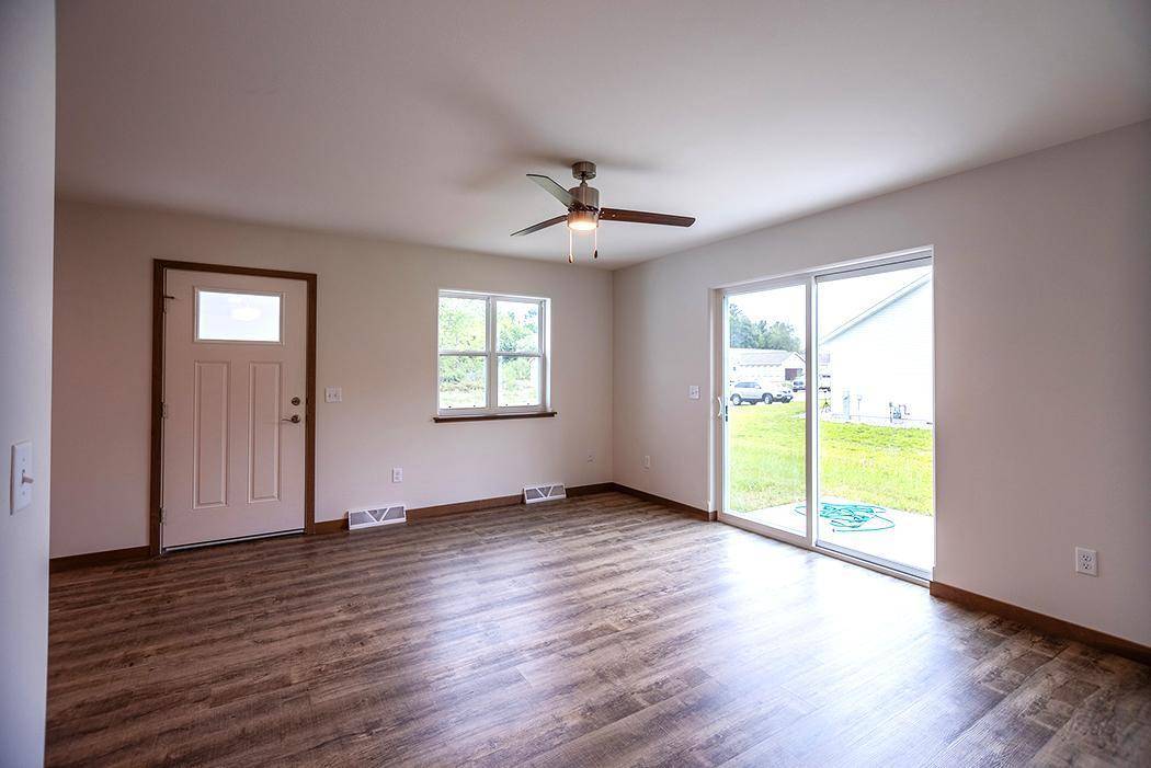 Plover, WI 54467,925-935 GREEN PASTURES TRAIL