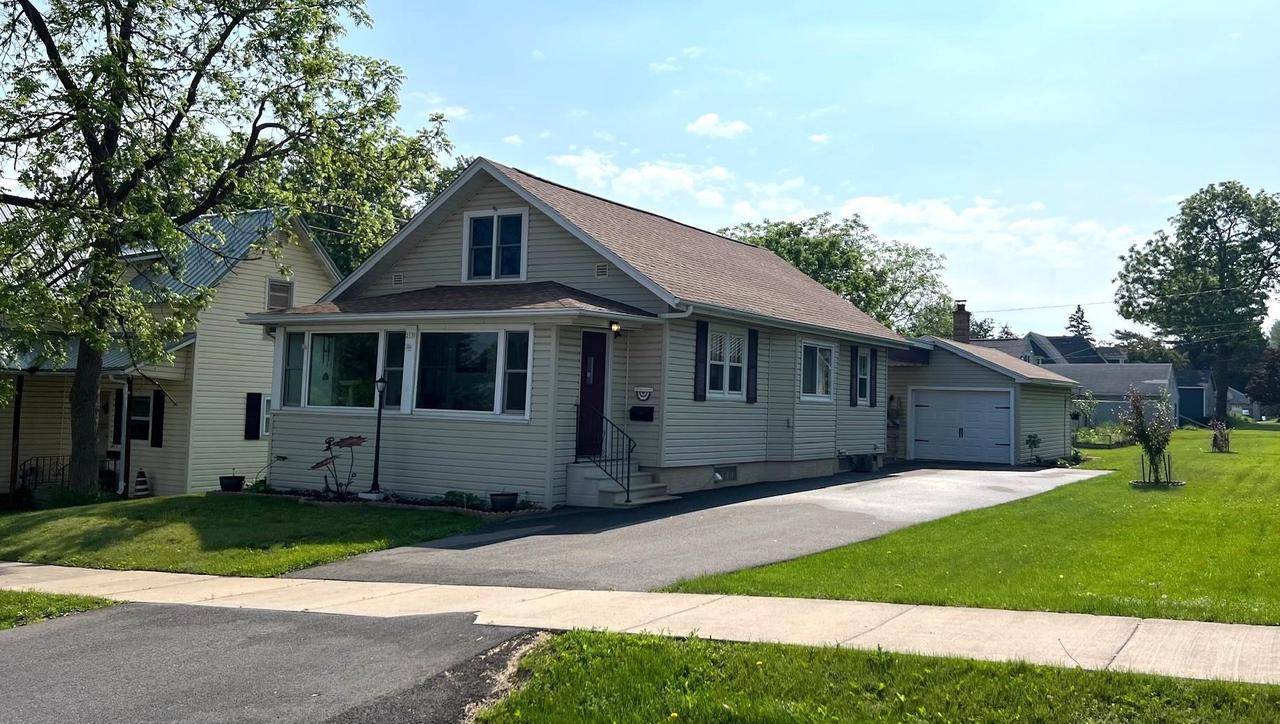 Marshfield, WI 54449,211 N CEDAR AVENUE