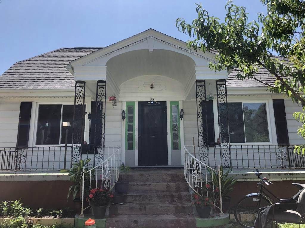 Oshkosh, WI 54901,15 W TENNESSEE AVENUE