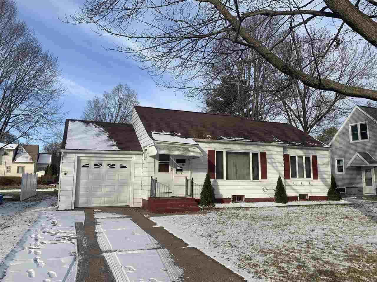 Shawano, WI 54166,921 S SAWYER STREET