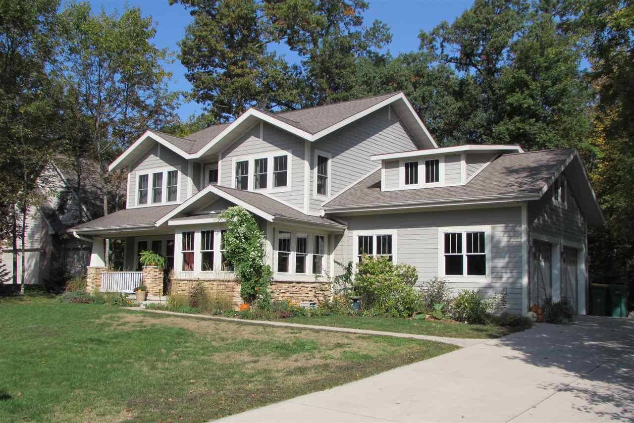 Waupaca, WI 54981,710 WOODLAND CIRCLE