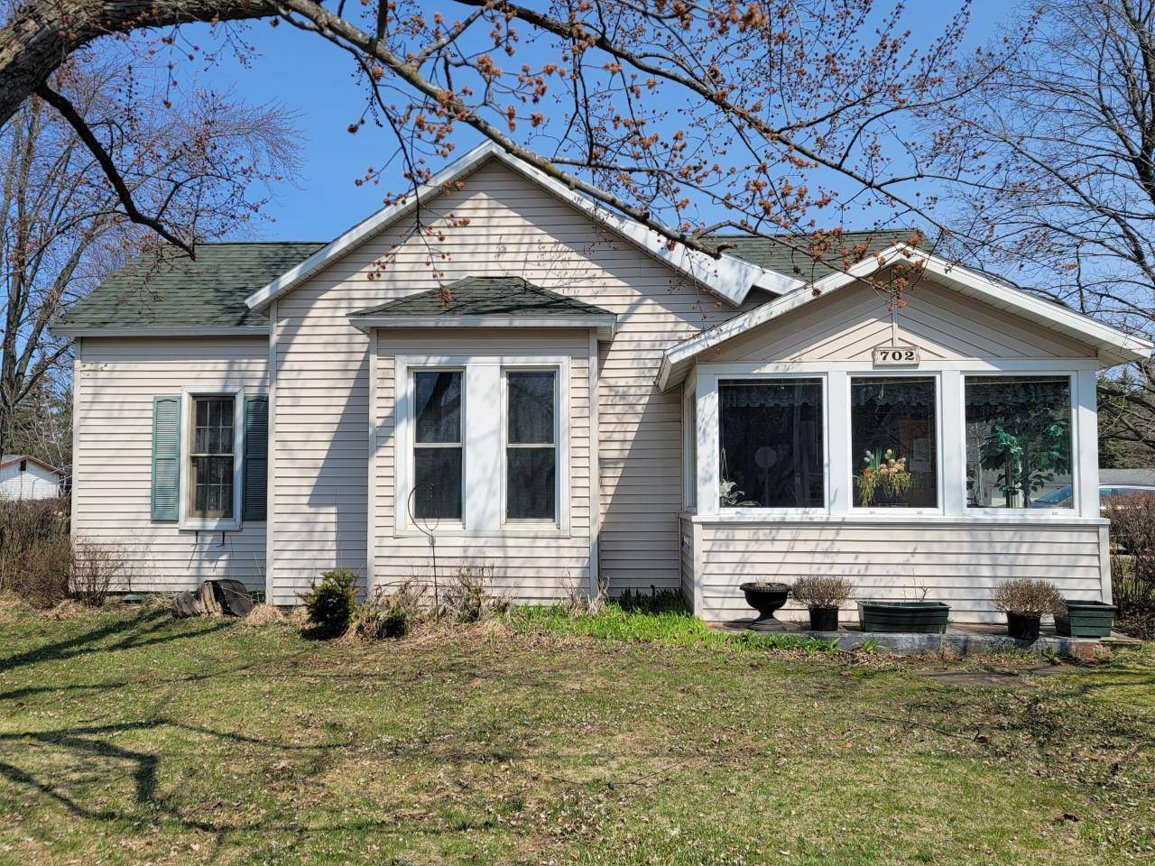 Plainfield, WI 54966,702 W NORTH STREET