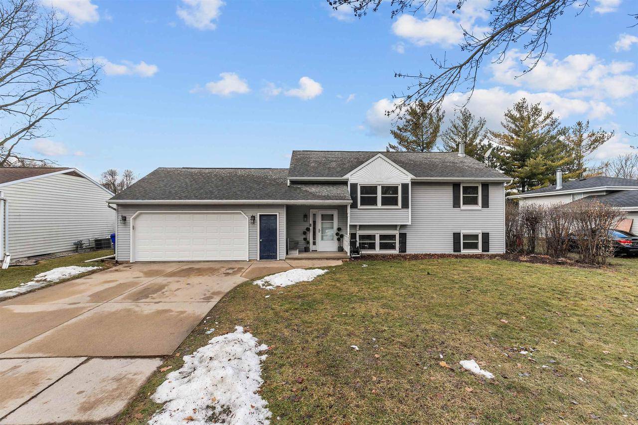 Appleton, WI 54915,2525 S GLADYS AVENUE