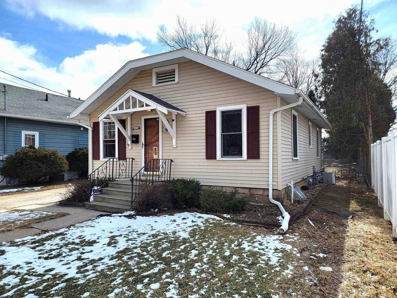 Appleton, WI 54911,629 W BREWSTER STREET