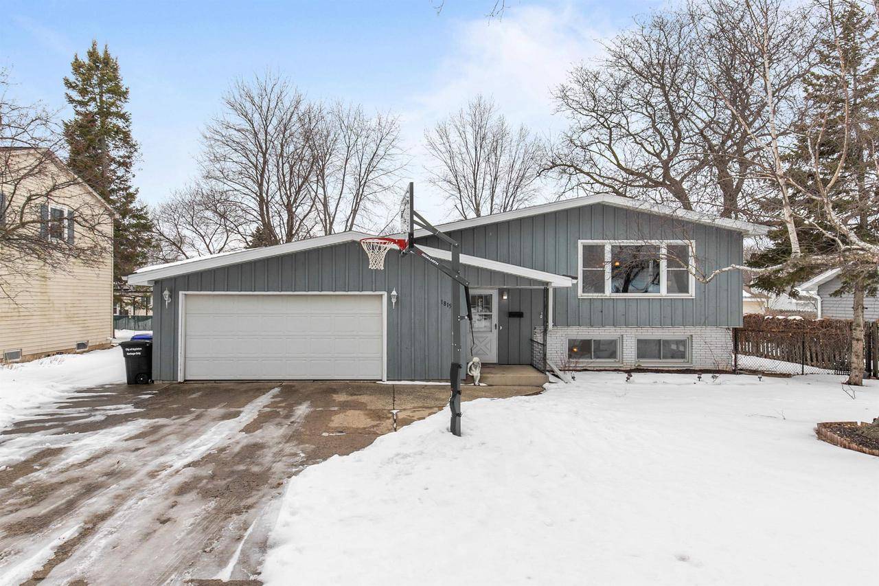 Appleton, WI 54914,1815 S MOHAWK DRIVE