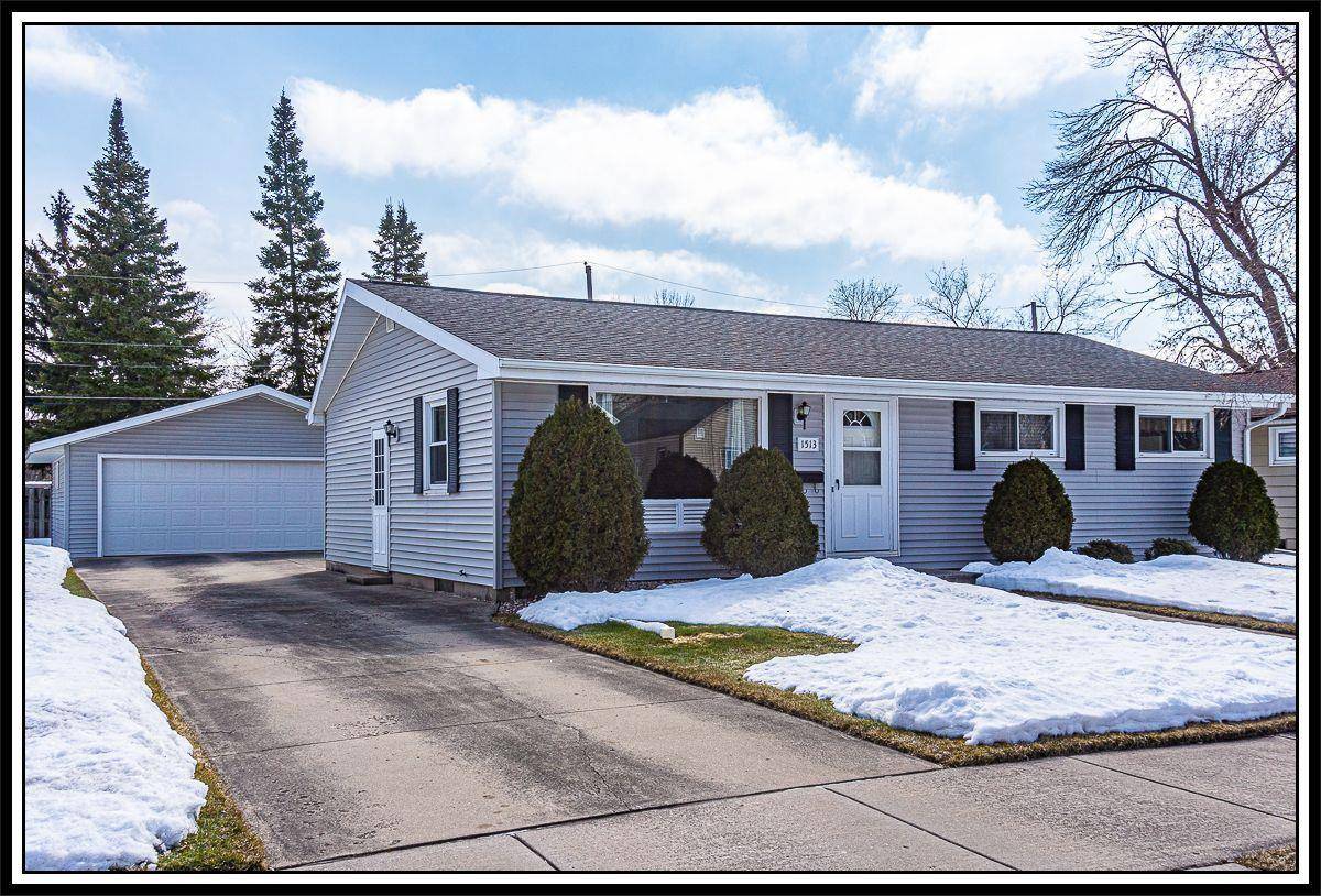 Appleton, WI 54915-3748,1513 E TRACY STREET