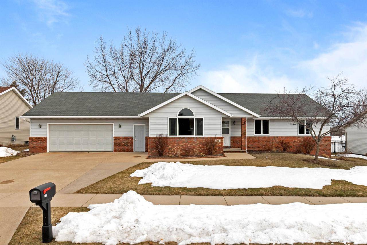 Appleton, WI 54913,132 W WAYFARER LANE