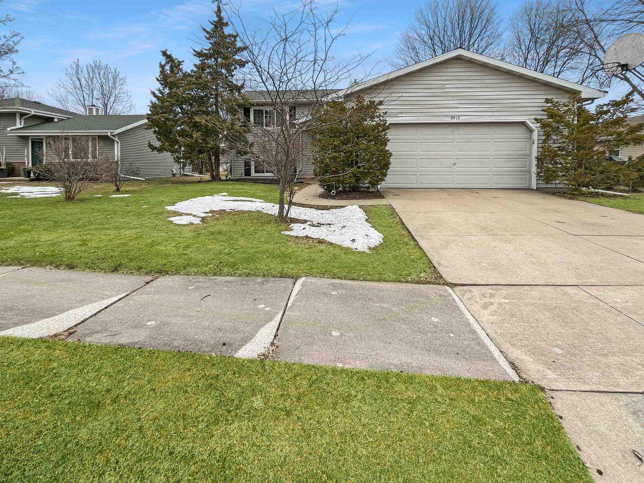 Appleton, WI 54915-6618,2912 E DIETZEN DRIVE