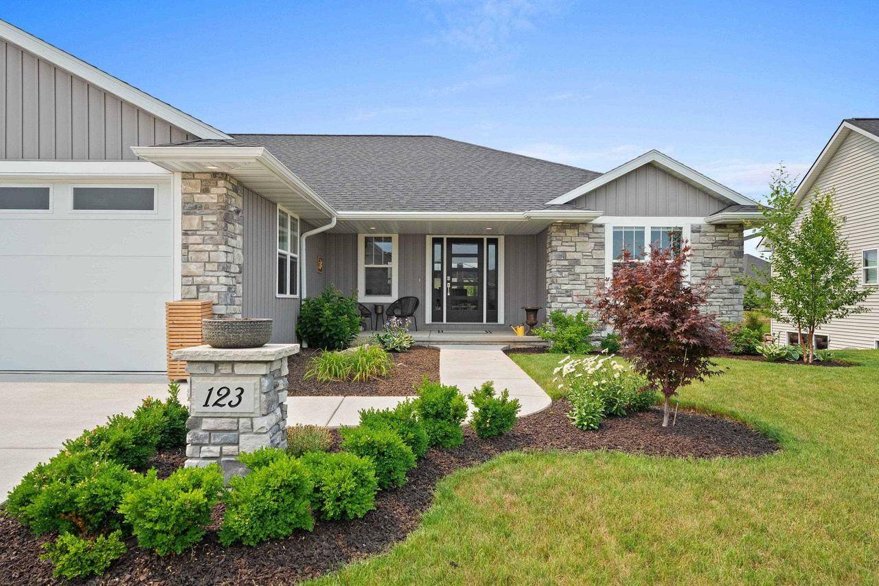 Green Bay, WI 54311-3204,123 PURPLE SAGE DRIVE