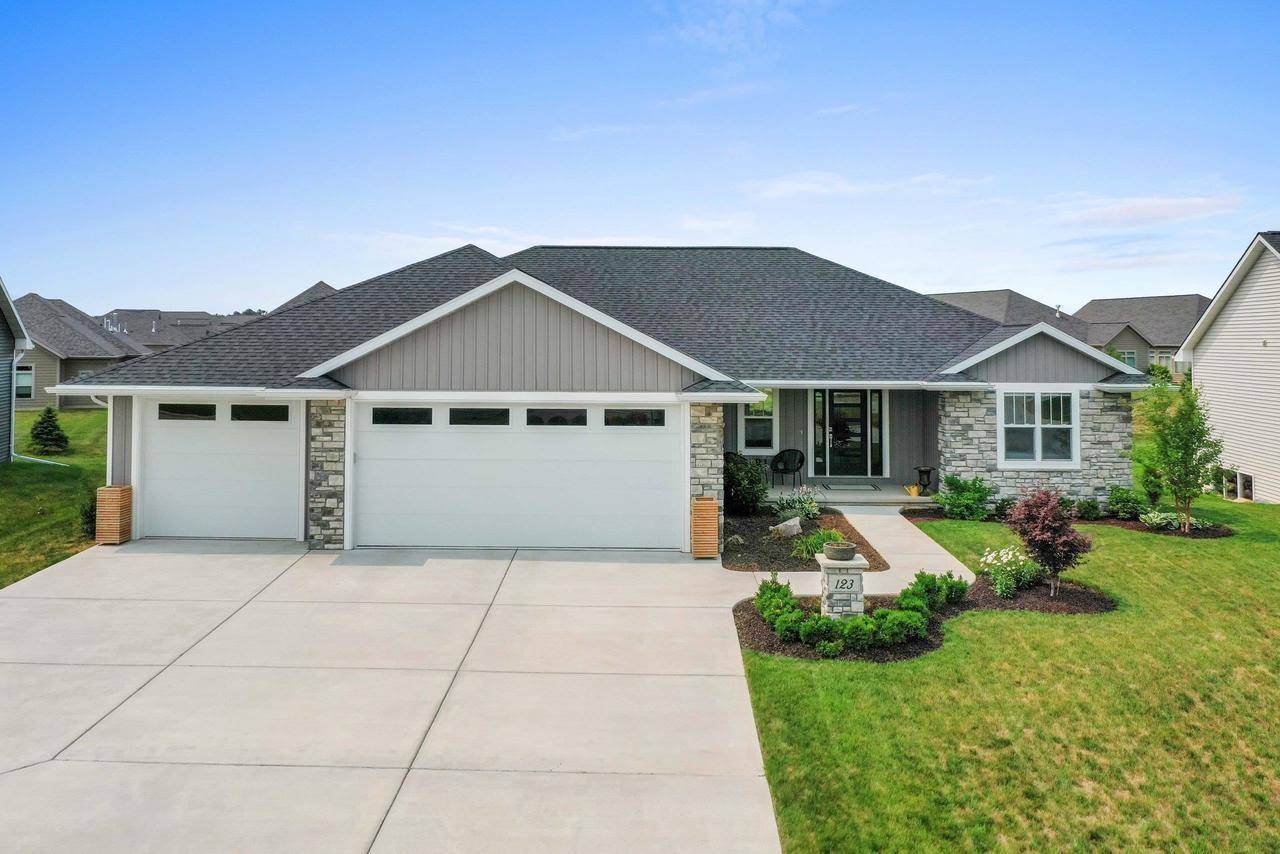 Green Bay, WI 54311-3204,123 PURPLE SAGE DRIVE
