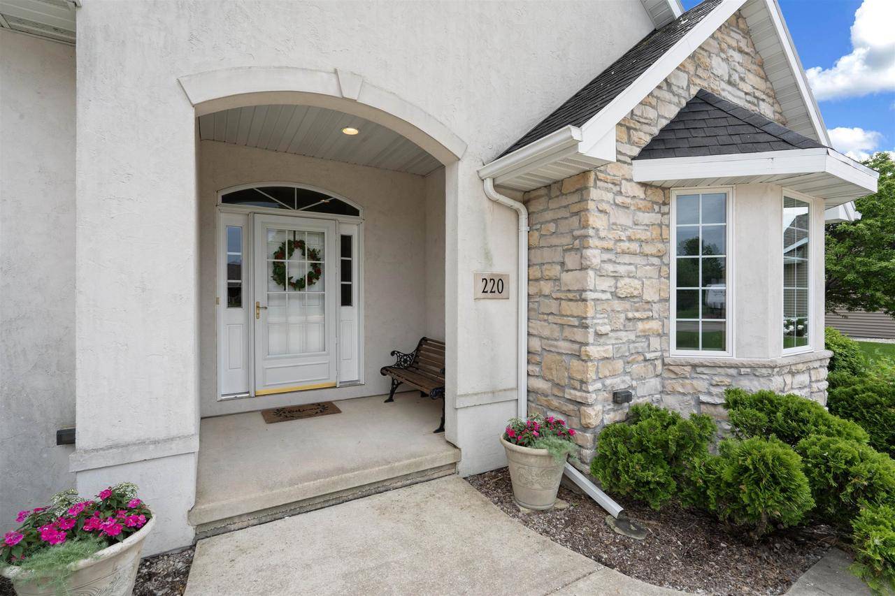 Pulaski, WI 54162-9463,220 WHIMBREL WAY