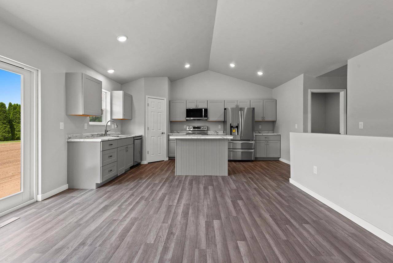 Pulaski, WI 54162-0000,843 REDHAWK DRIVE