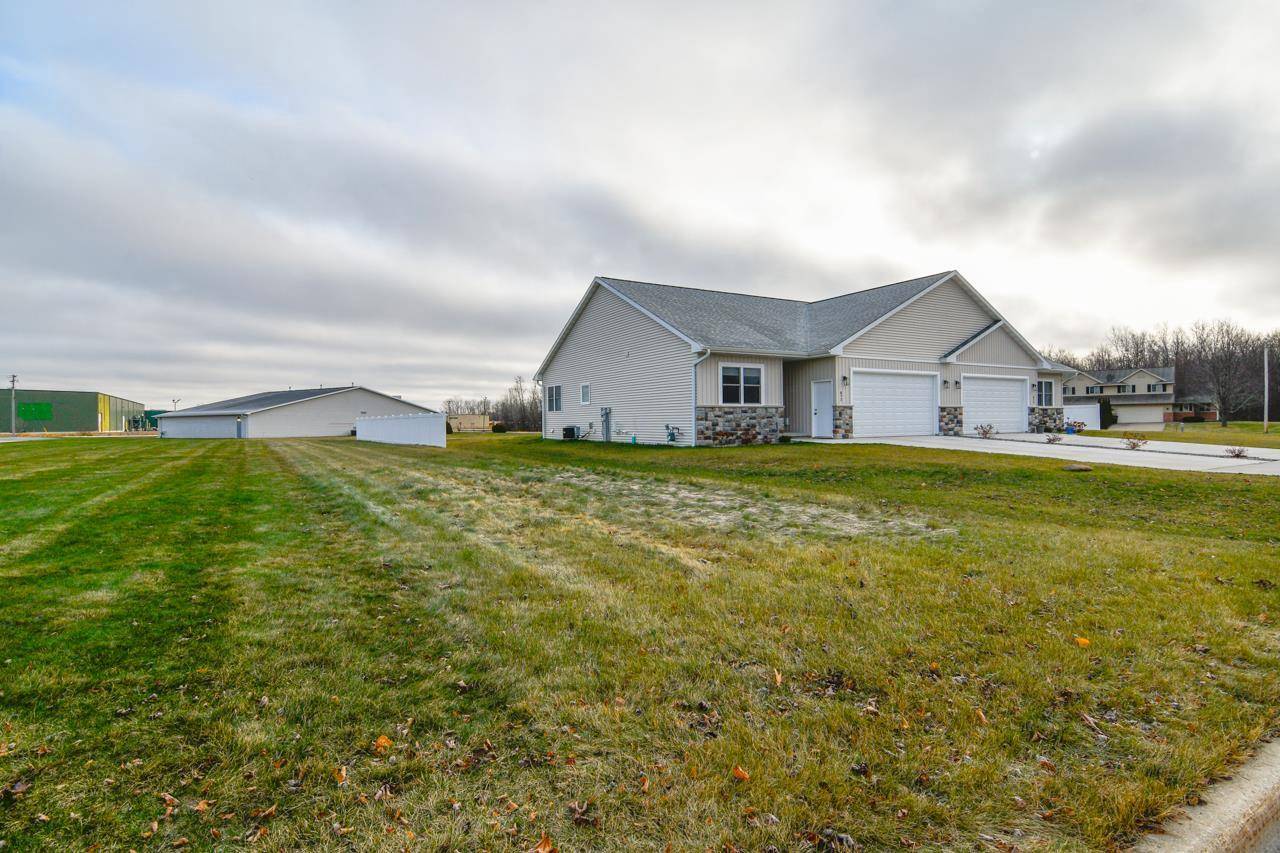 Pulaski, WI 54162-0000,872 RED HAWK DRIVE