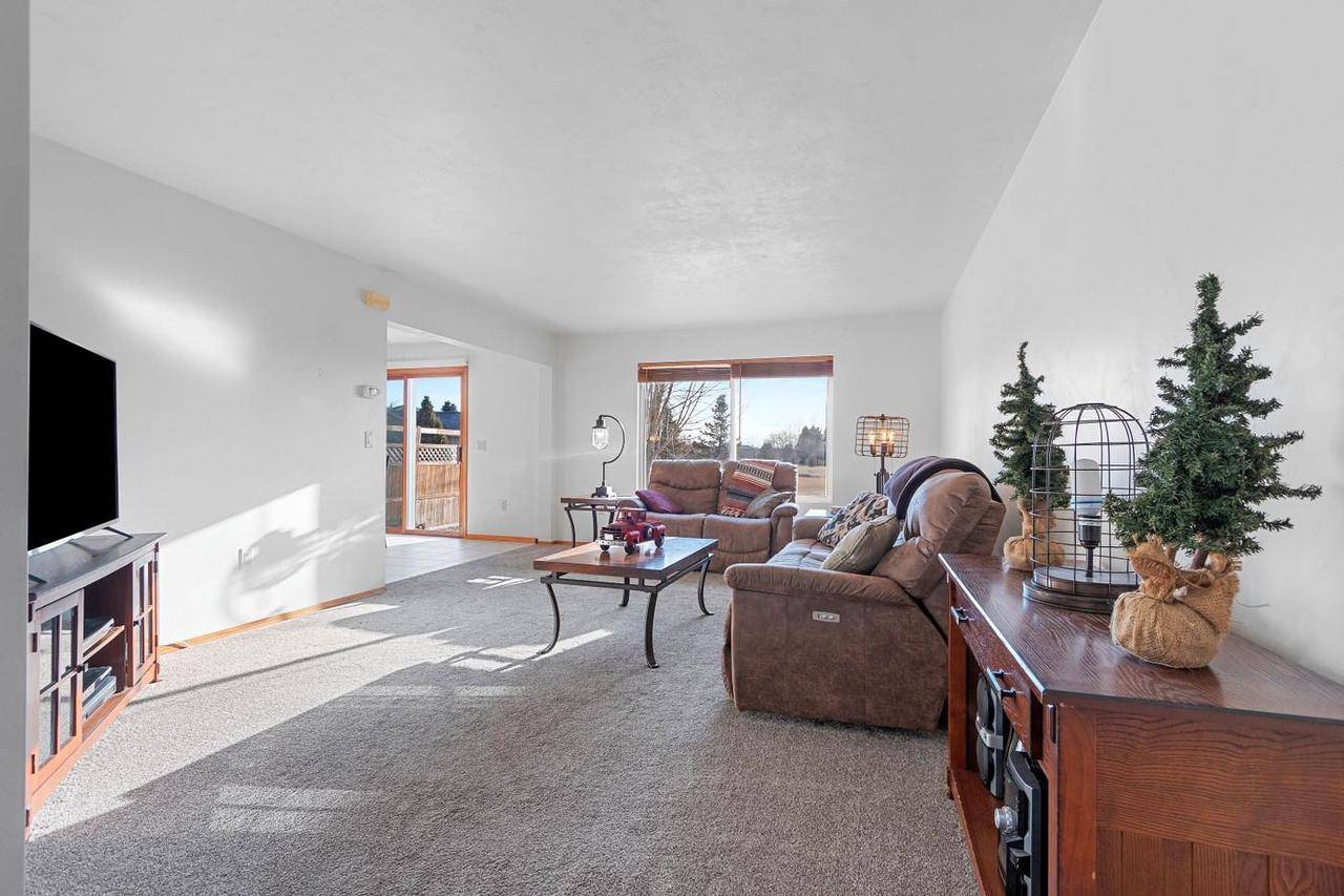 Little Suamico, WI 54141-8868,914 RIVERVIEW DRIVE