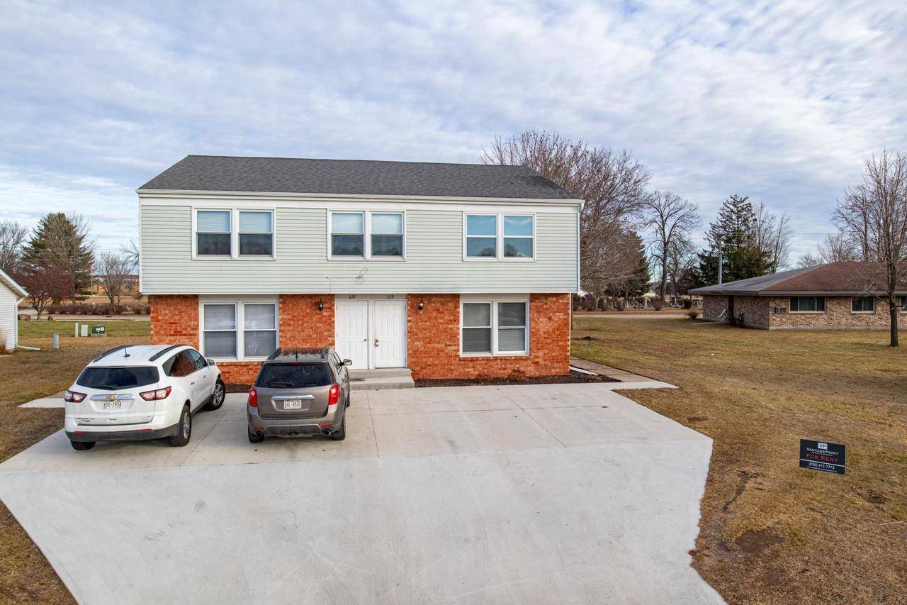Oconto Falls, WI 54154,227 E INDIANWOOD DRIVE