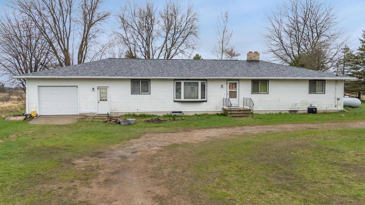 Larsen, WI 54947,9266 TOWN LINE ROAD