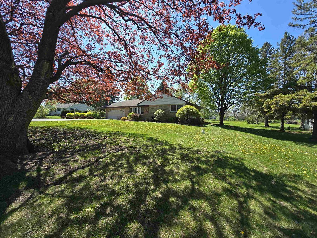 Fond Du Lac, WI 54935-8302,W4994 4TH STREET ROAD