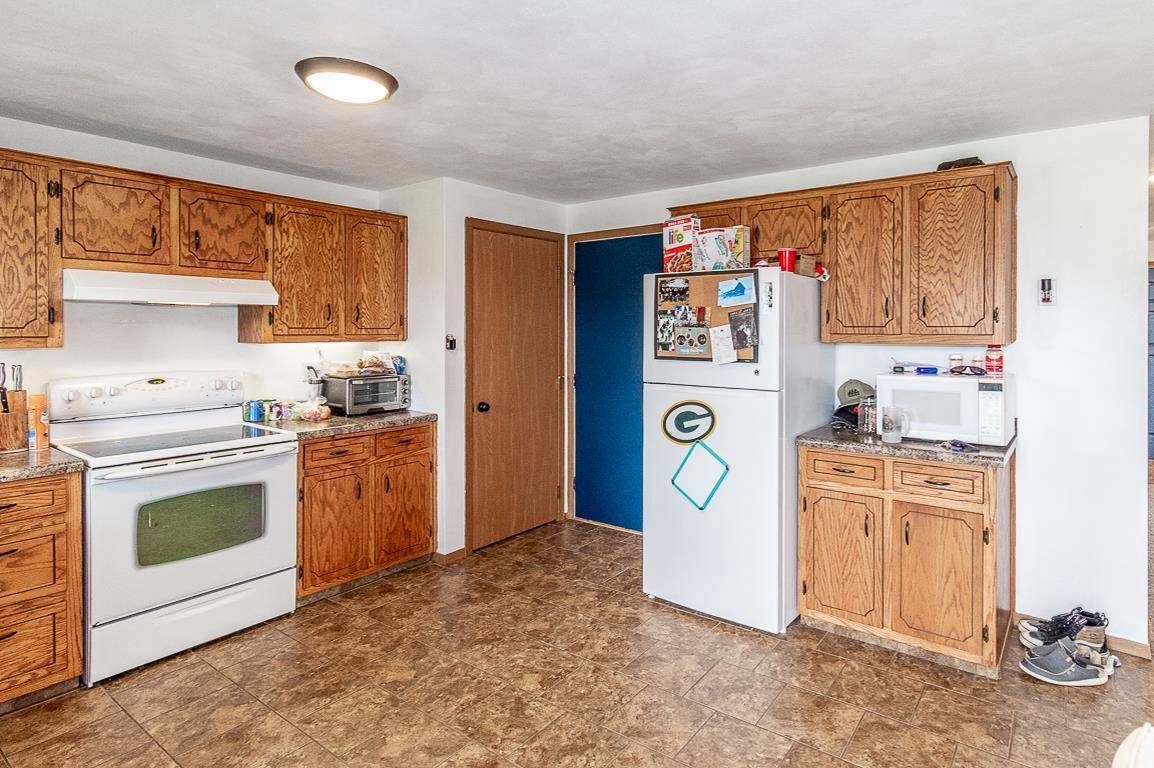 Little Chute, WI 54140-1241,2022 PETER LANE
