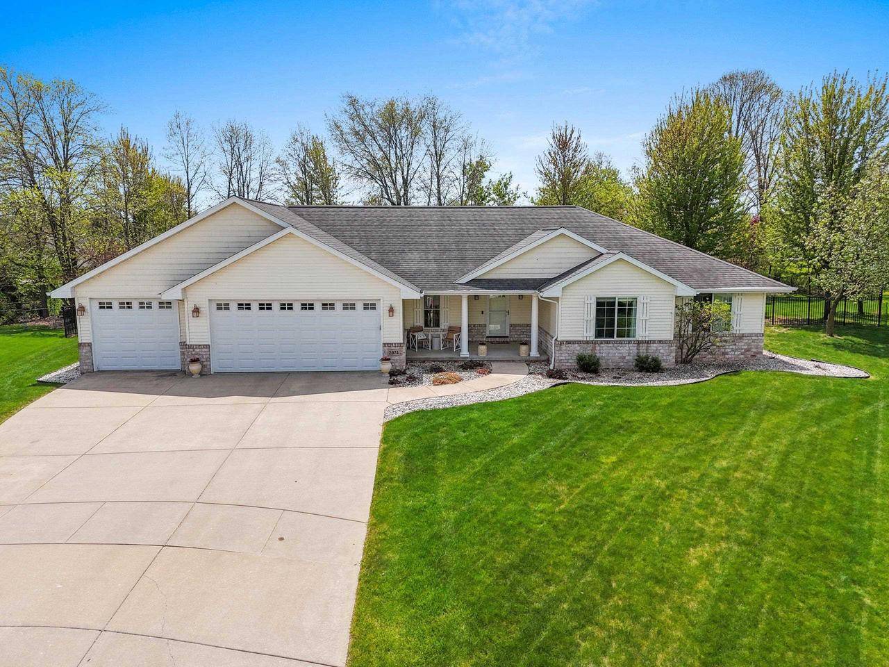 De Pere, WI 54115-7682,2074 SANDY SPRINGS ROAD