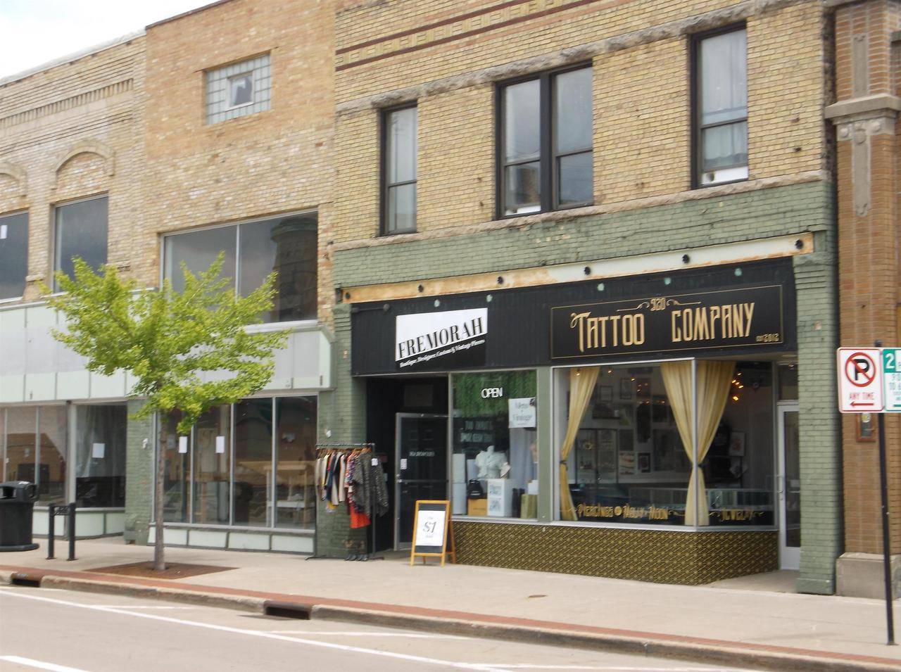 Oshkosh, WI 54901-4925,578 N MAIN STREET