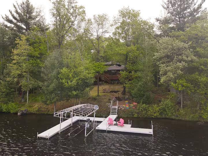 Mountain, WI 54149,13852 LAKE SHORE LANE
