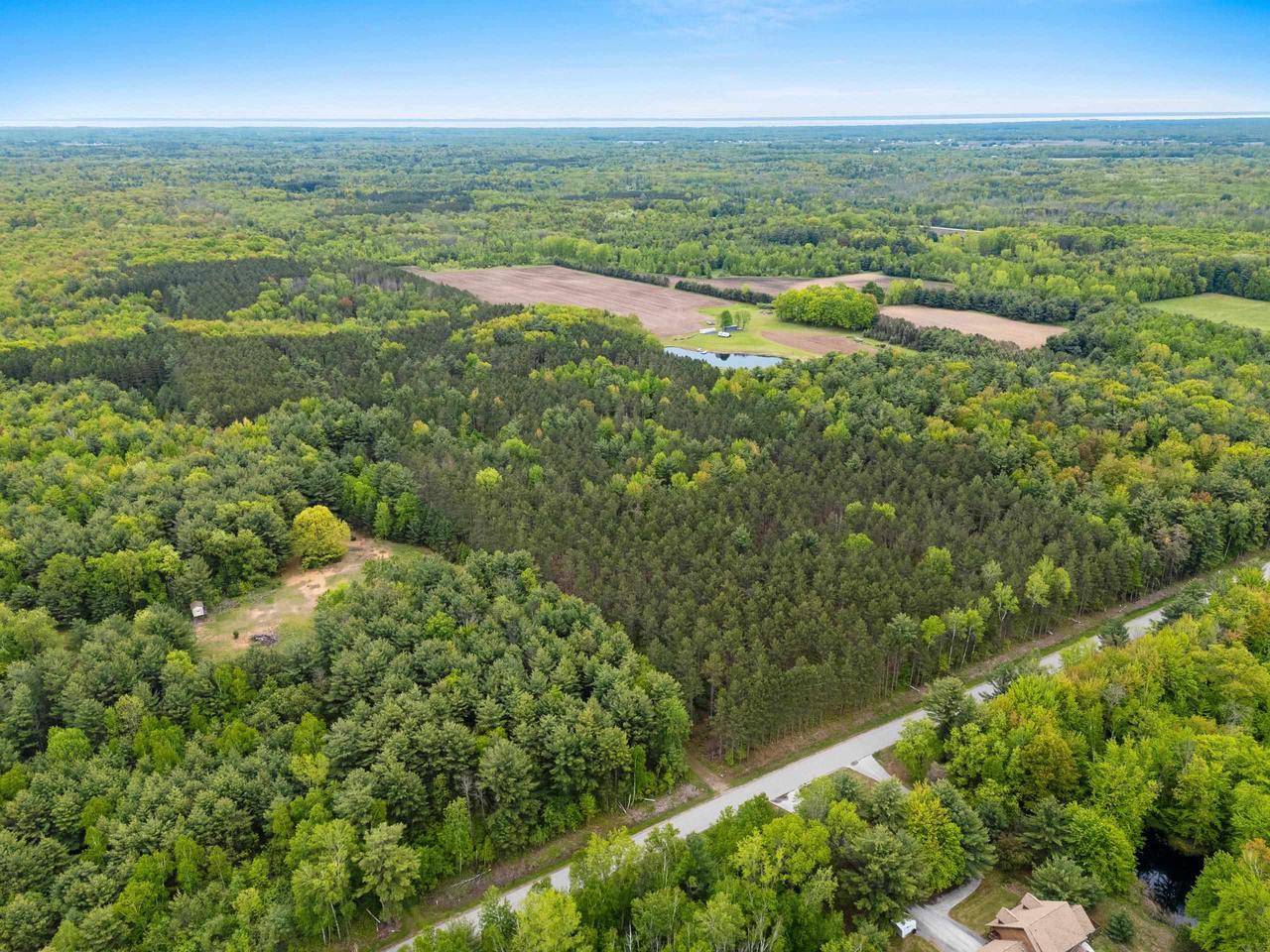 Abrams, WI 54101,3548 BREHMER ROAD