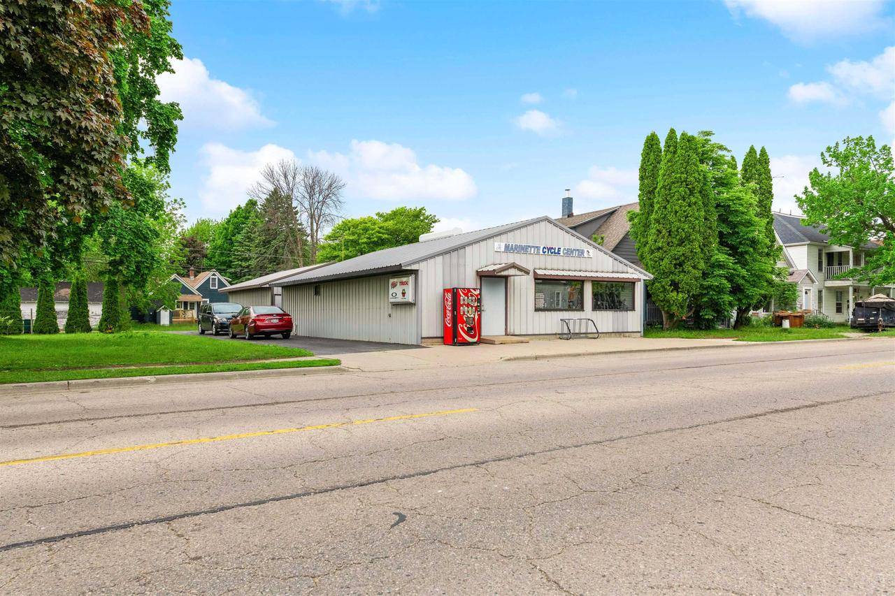 Marinette, WI 54143,1555 PIERCE AVENUE