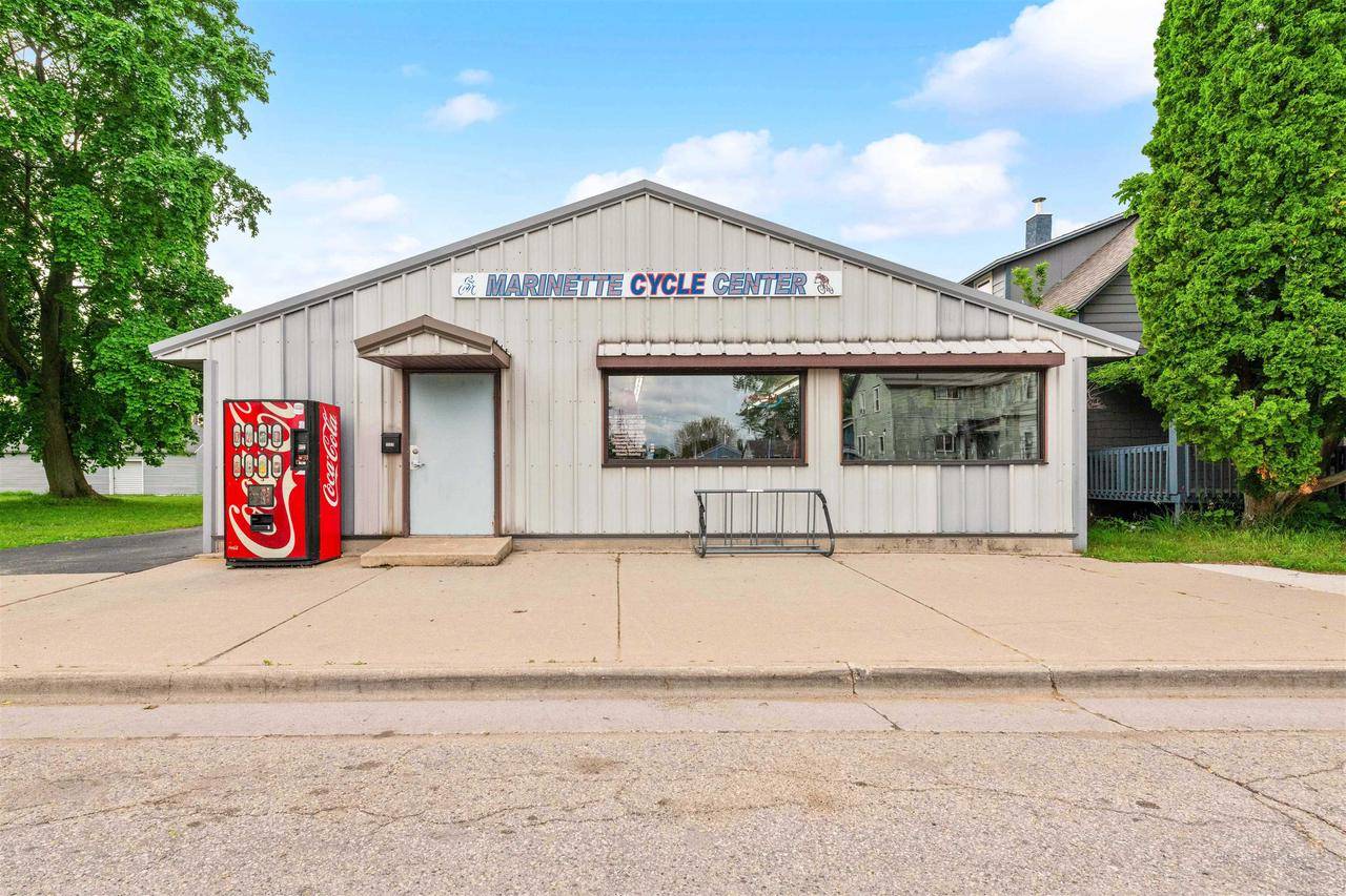 Marinette, WI 54143,1555 PIERCE AVENUE