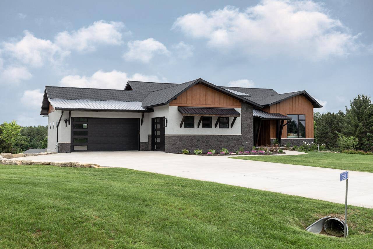 Green Bay, WI 54313,3251 GRAY HAWK TRAIL