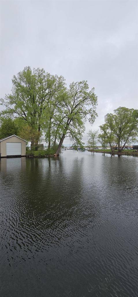 Oshkosh, WI 54904,1400 BROOKS LANE