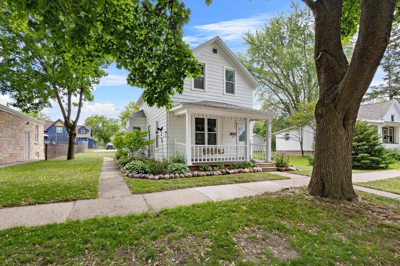 De Pere, WI 54115,309 S SUPERIOR STREET