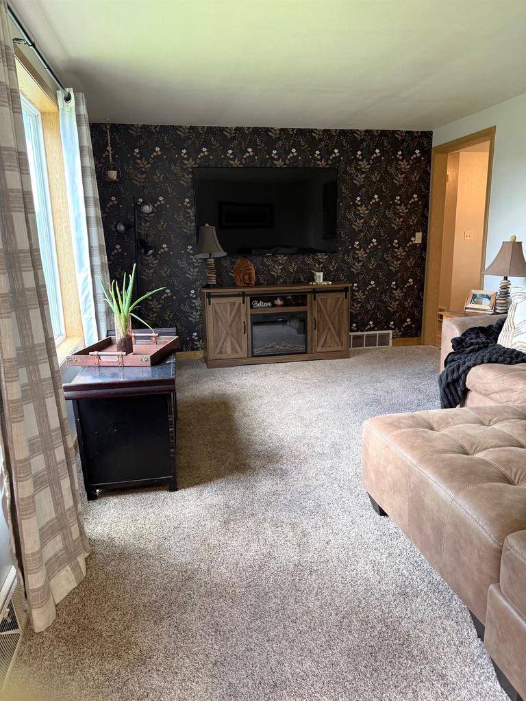 Fremont, WI 54940,W232 OAK STREET