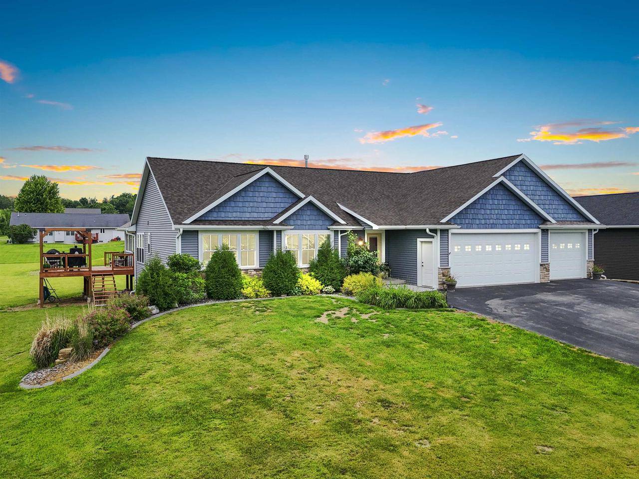 Little Suamico, WI 54141,461 GLENVIEW WAY