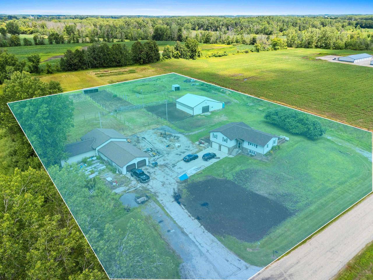 Pulaski, WI 54162,5914 AIRPORT DRIVE