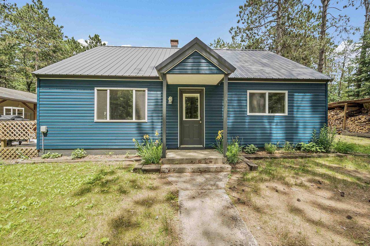 Clintonville, WI 54925,W8894 CLOVERLEAF LAKE ROAD