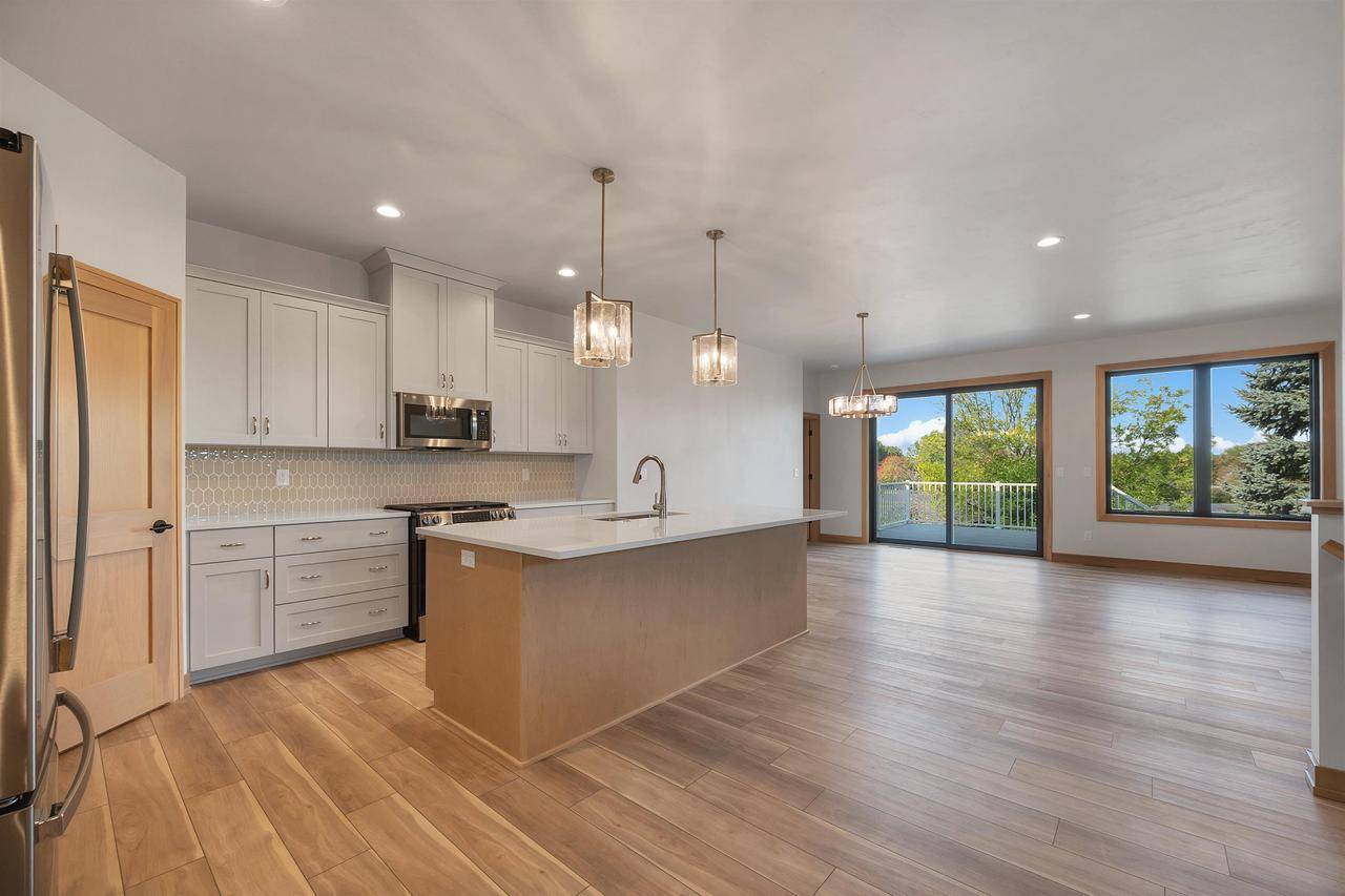 Green Bay, WI 54311,2724 CASTAWAY COURT