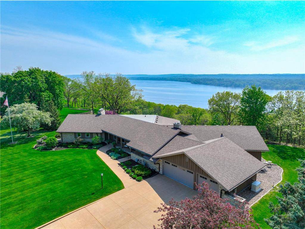 Hudson, WI 54016,1019 Crest View Drive
