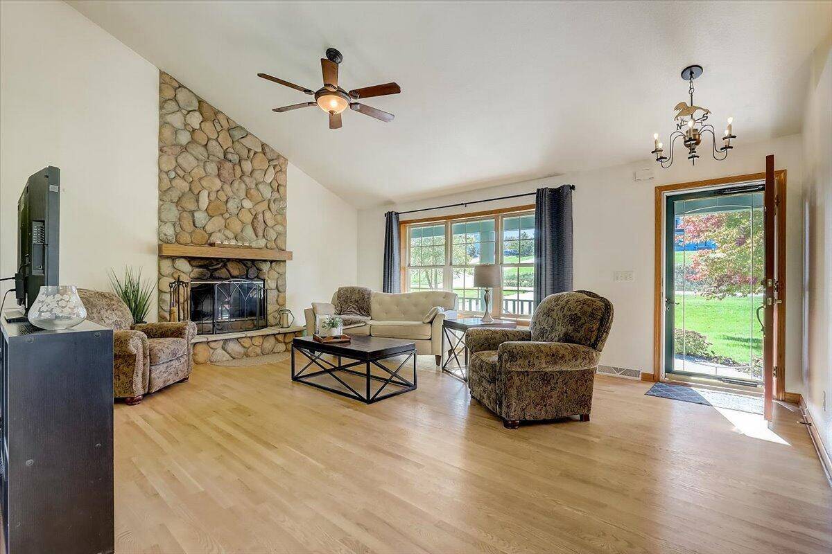 Waukesha, WI 53189,S38W22210 Arlo DR
